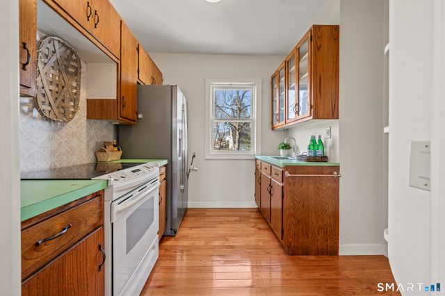 1062 Main Street, Glastonbury, CT 06073