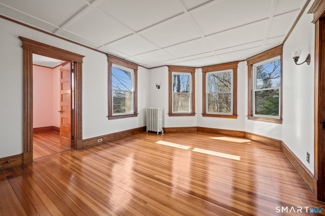 1062 Main Street, Glastonbury, CT 06073
