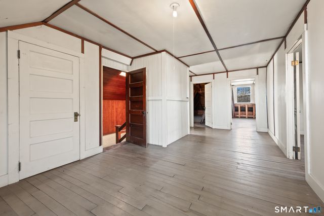 1062 Main Street, Glastonbury, CT 06073