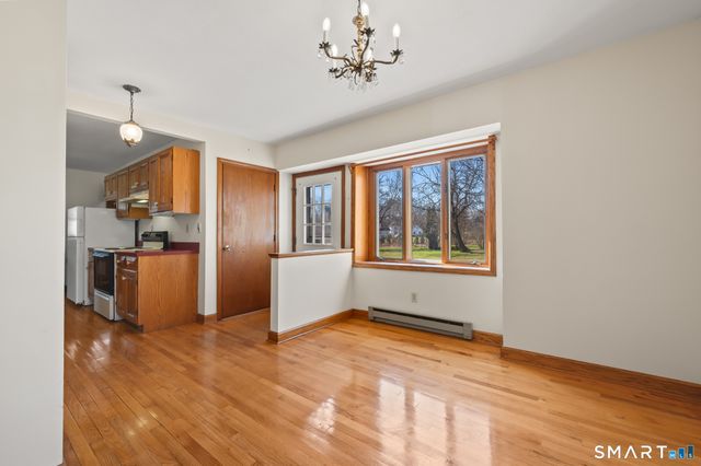 1062 Main Street, Glastonbury, CT 06073