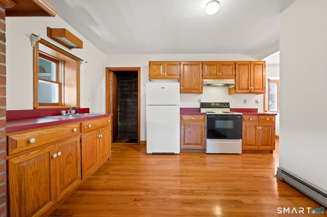 1062 Main Street, Glastonbury, CT 06073