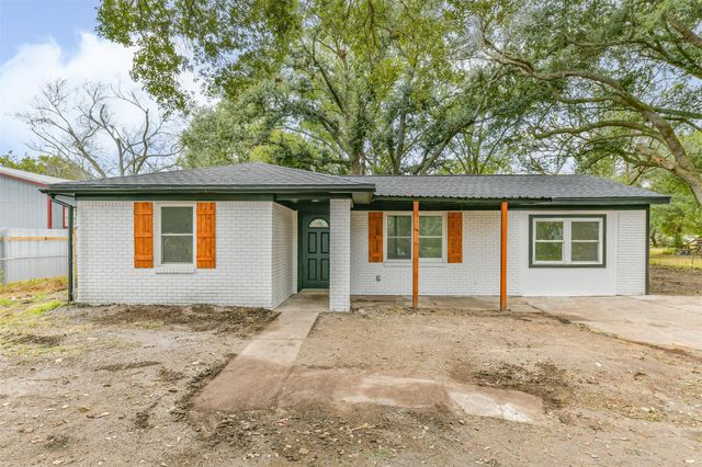 2121 County Road 892, Alvin, TX 77511