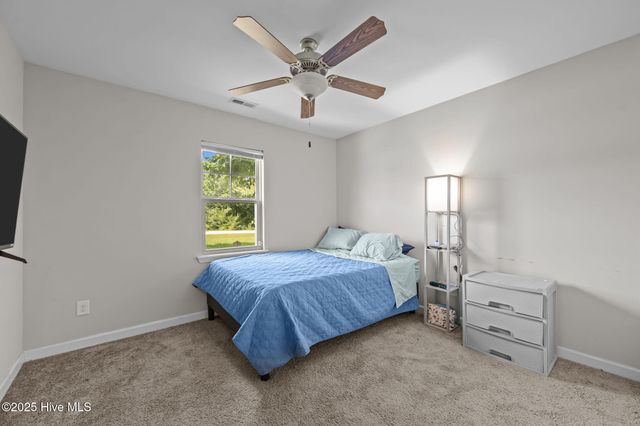 434 Mccall Drive, Jacksonville, NC 28540