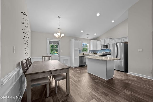 434 Mccall Drive, Jacksonville, NC 28540