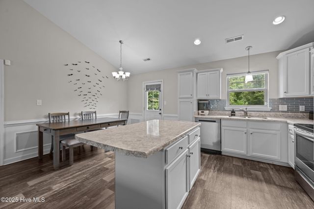 434 Mccall Drive, Jacksonville, NC 28540