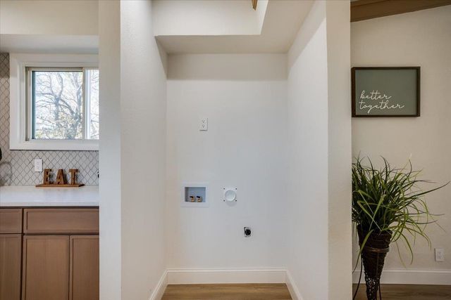 6136 E 9th St N, Wichita, KS 67208