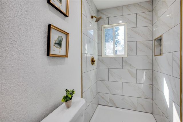 6136 E 9th St N, Wichita, KS 67208