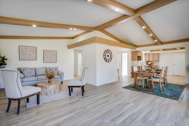 6136 E 9th St N, Wichita, KS 67208