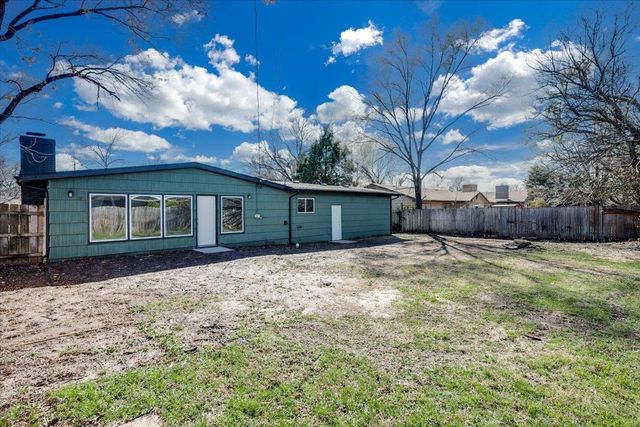 6136 E 9th St N, Wichita, KS 67208