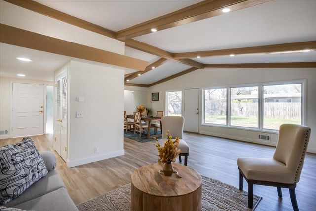 6136 E 9th St N, Wichita, KS 67208