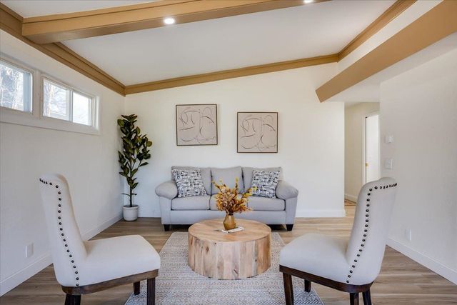 6136 E 9th St N, Wichita, KS 67208