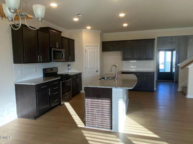 2124 Fox Chapel Place, Fuquay Varina, NC 27526