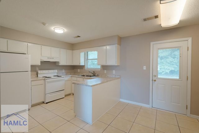 174 Sequoia Circle, Hinesville, GA 31313