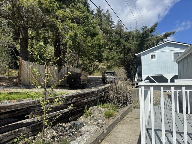 22600 N US HWY 101, Shelton, WA 98584
