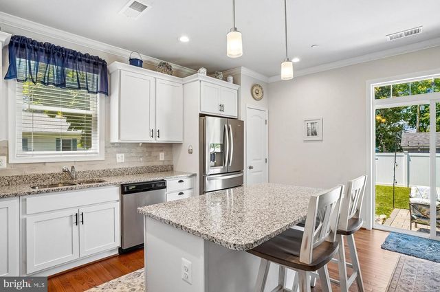 1613 LEE DR, Edgewater, MD 21037