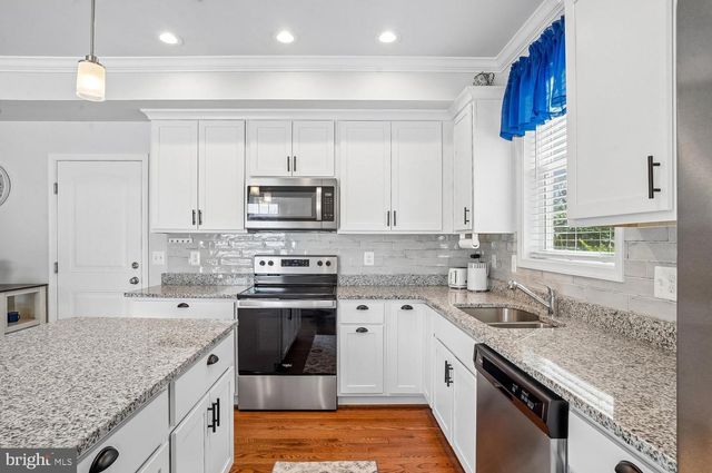 1613 LEE DR, Edgewater, MD 21037