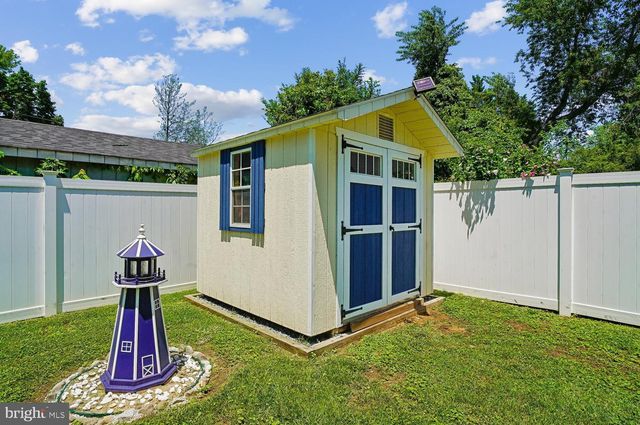 1613 LEE DR, Edgewater, MD 21037