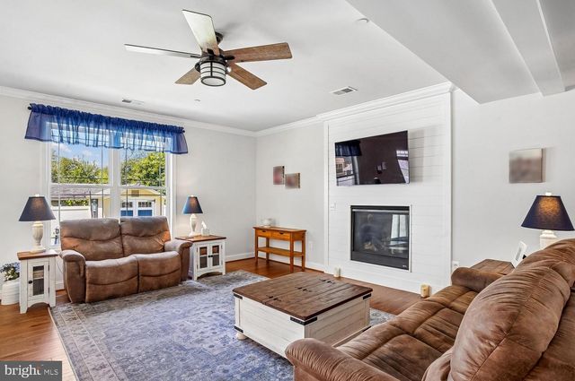 1613 LEE DR, Edgewater, MD 21037