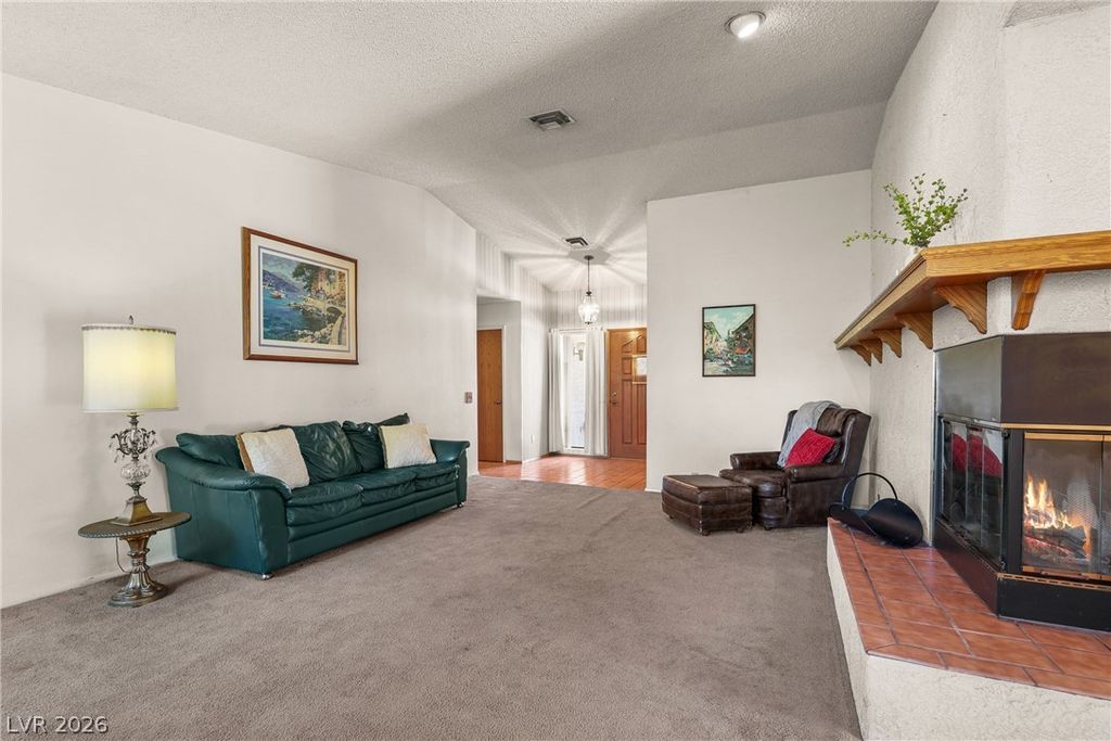 5601 Paseo Recallo Court, Las Vegas, NV 89108 — photo 3
