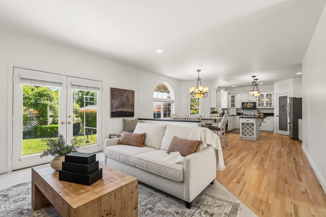 2768 Kerrisdale Ridge Drive, Medford, OR 97504