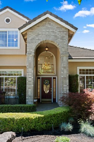 2768 Kerrisdale Ridge Drive, Medford, OR 97504