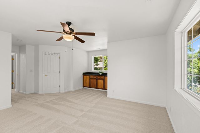 2768 Kerrisdale Ridge Drive, Medford, OR 97504