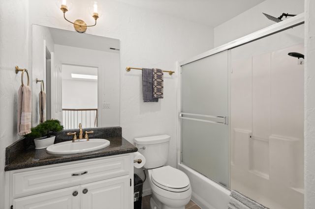 2768 Kerrisdale Ridge Drive, Medford, OR 97504