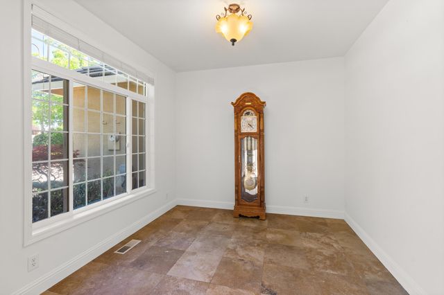 2768 Kerrisdale Ridge Drive, Medford, OR 97504
