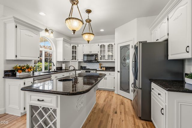 2768 Kerrisdale Ridge Drive, Medford, OR 97504