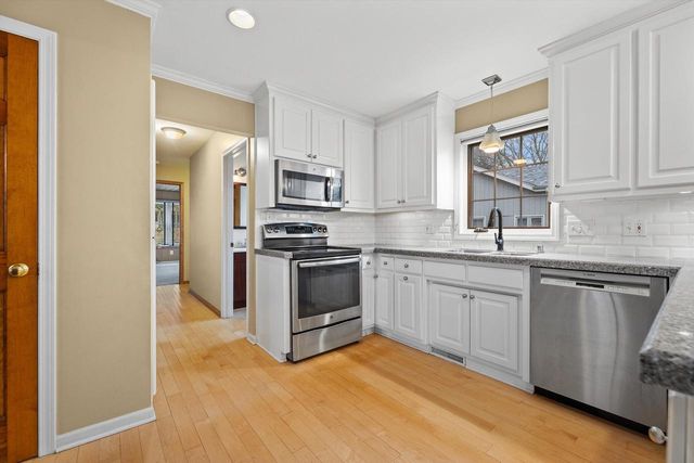 1365 Poplar Ridge COURT, Brookfield, WI 53045