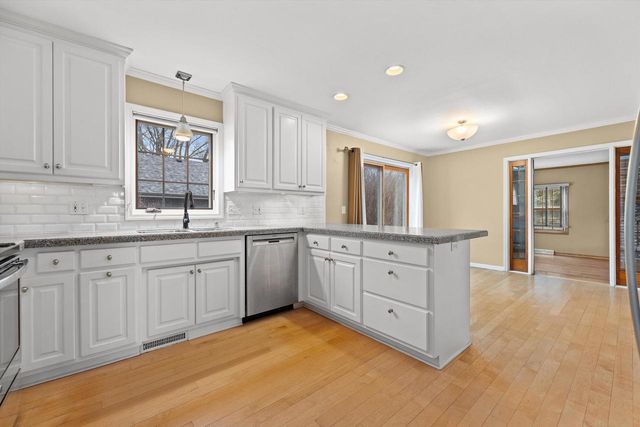 1365 Poplar Ridge COURT, Brookfield, WI 53045