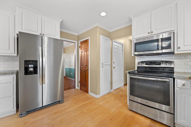 1365 Poplar Ridge COURT, Brookfield, WI 53045