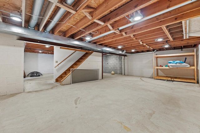 1365 Poplar Ridge COURT, Brookfield, WI 53045