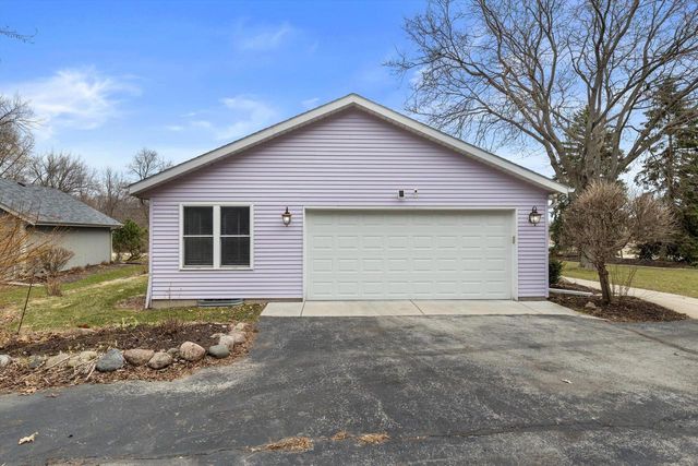 1365 Poplar Ridge COURT, Brookfield, WI 53045