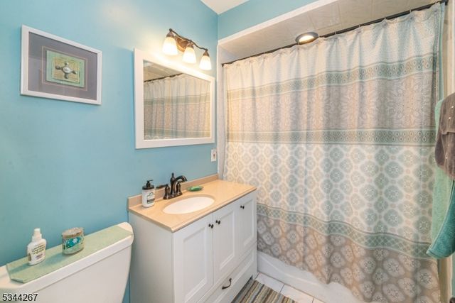 18 Johnson St, Clifton City, NJ 07014