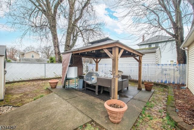 18 Johnson St, Clifton City, NJ 07014
