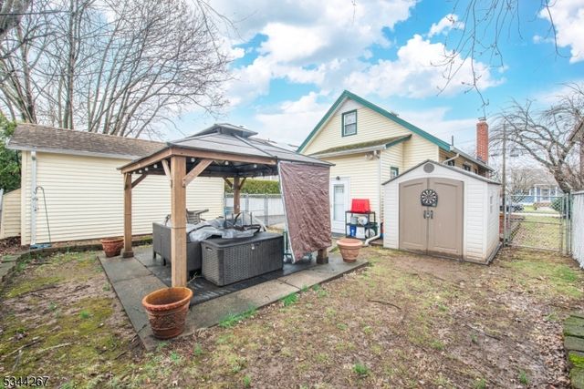 18 Johnson St, Clifton City, NJ 07014