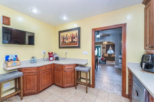18 Johnson St, Clifton City, NJ 07014
