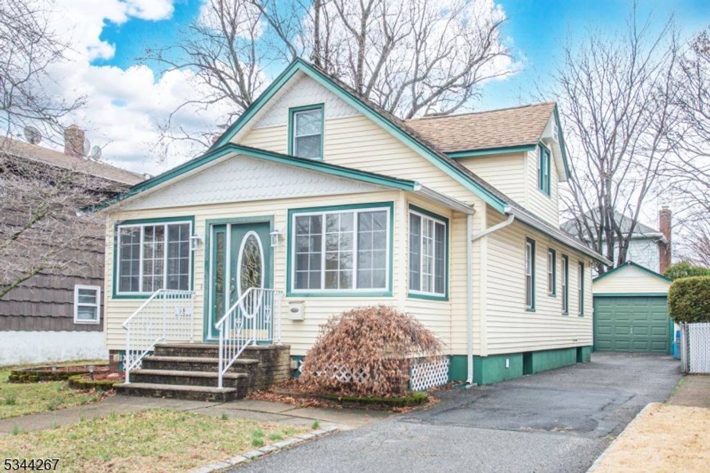18 Johnson St, Clifton City, NJ 07014