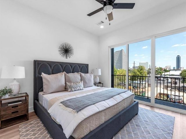 5910 Val Verde St, Houston, TX 77057