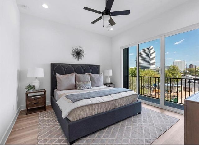 5910 Val Verde St, Houston, TX 77057