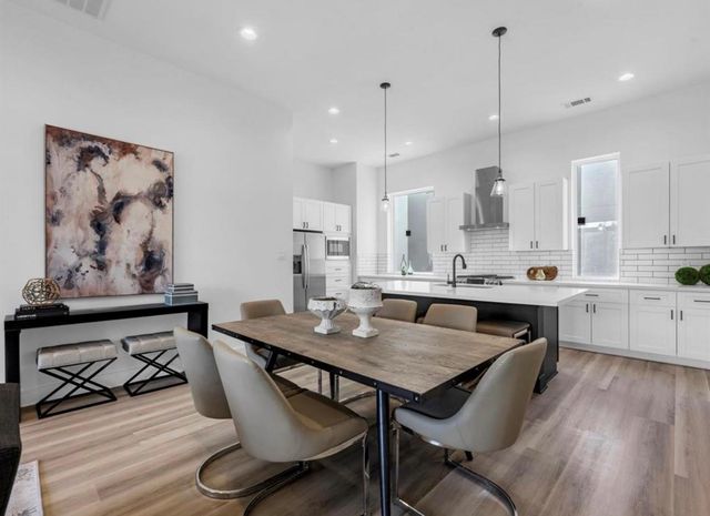 5910 Val Verde St, Houston, TX 77057