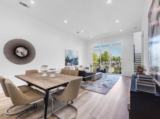 5910 Val Verde St, Houston, TX 77057