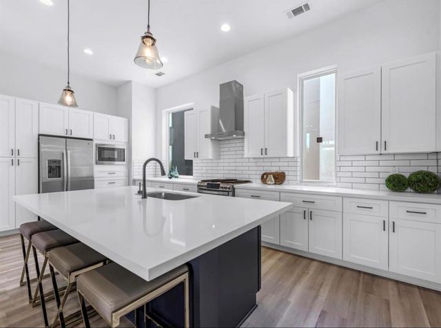 5910 Val Verde St, Houston, TX 77057