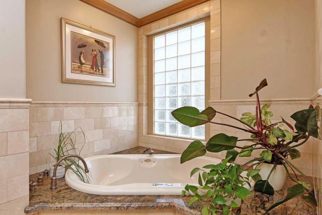 120 C Ave 205, Coronado, CA 92118