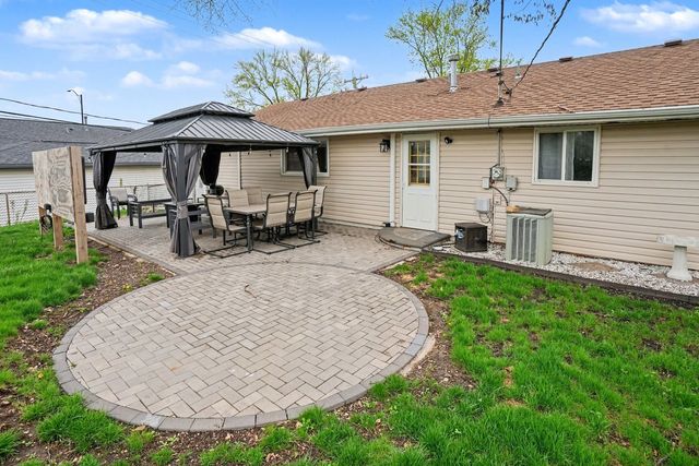458 Berkshire Avenue, Romeoville, IL 60446
