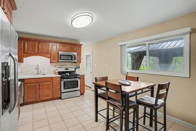 458 Berkshire Avenue, Romeoville, IL 60446