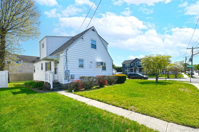 36 Millwood Lane, Merrick, NY 11566