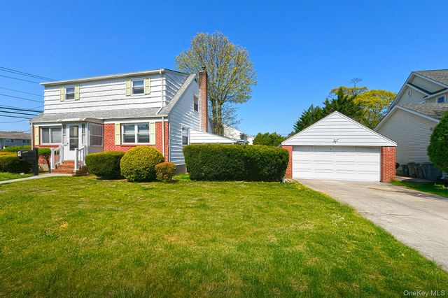36 Millwood Lane, Merrick, NY 11566