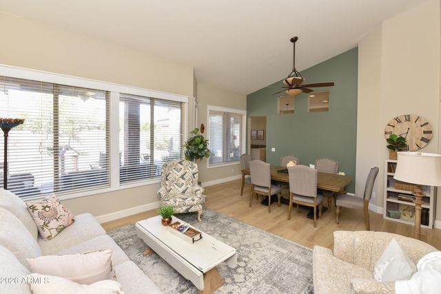 362 E HORSESHOE Avenue, Gilbert, AZ 85296